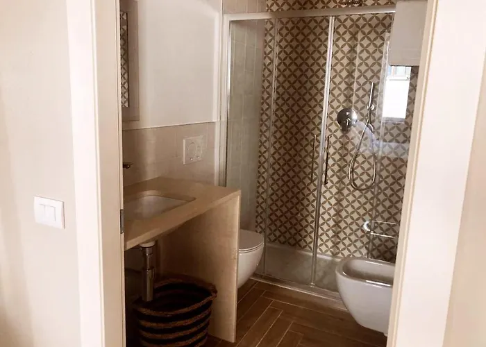 Gatto Bianco Santa Caterina Nyaraló *